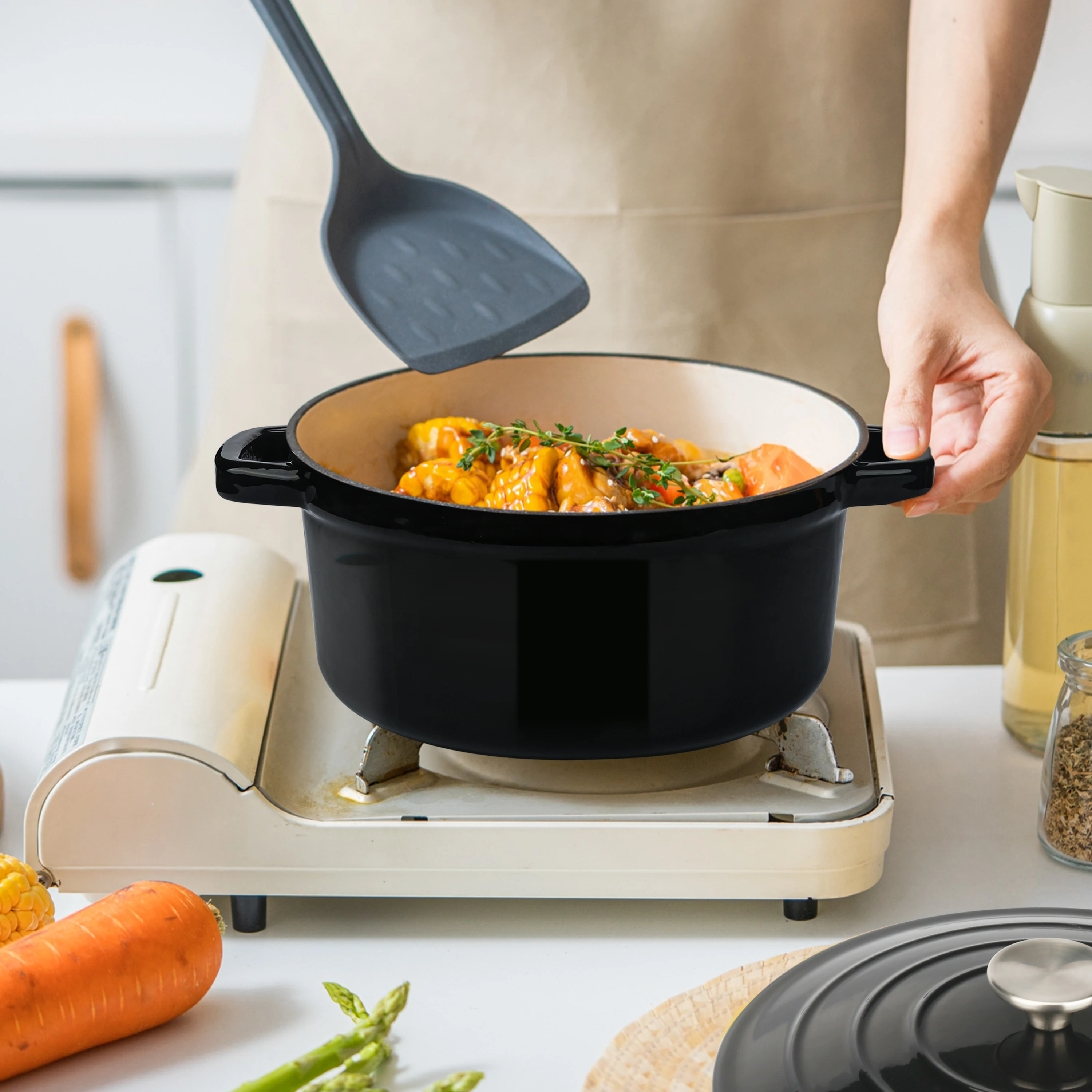 Wholesale Round Shape  Customized Color Enameled Cast Iron Dutch Oven with Competitive Price