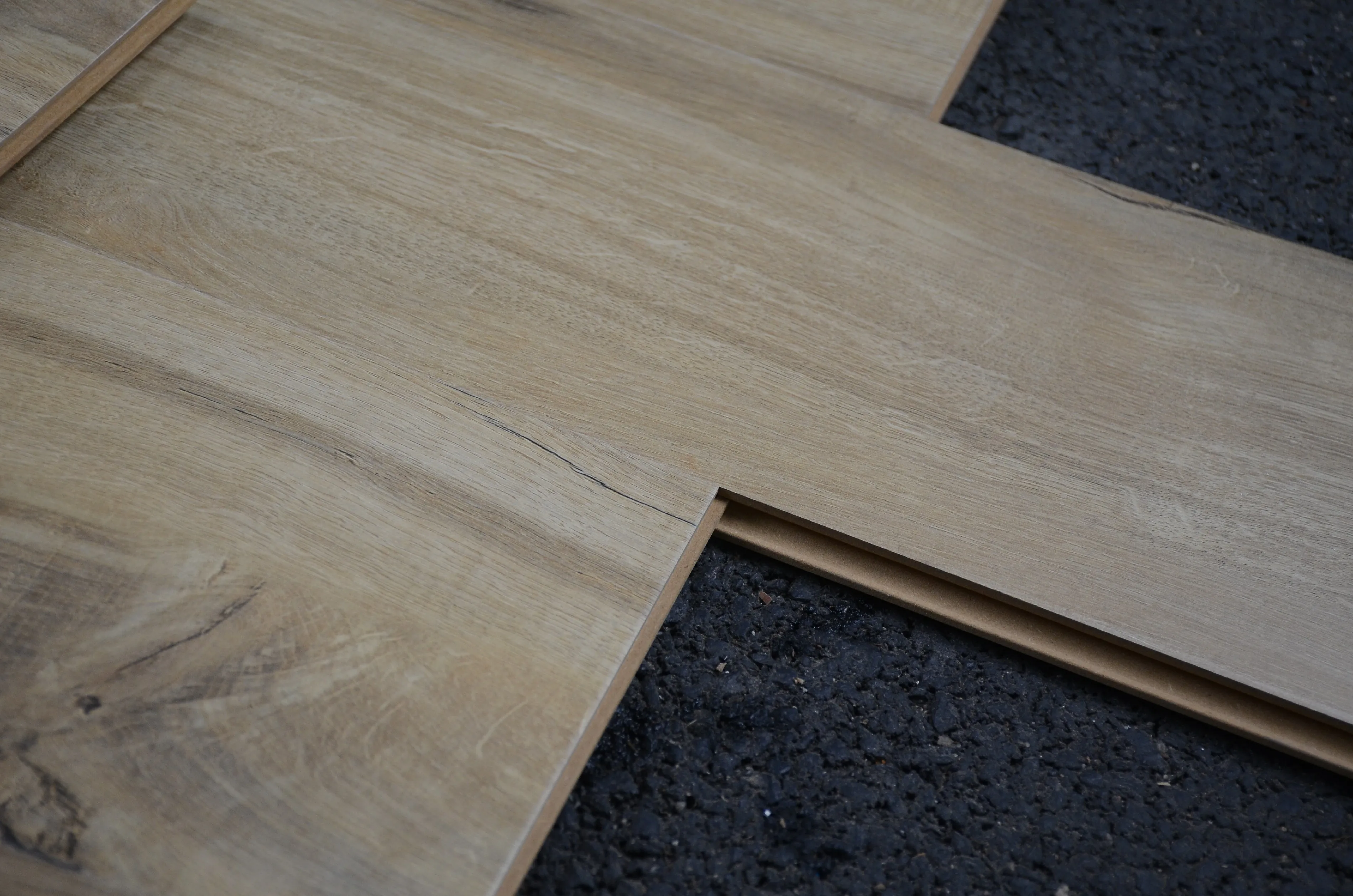 Parquet Engineered Wood Flooring China Supplier Hdf Indoor Pinewood Laminate Floating Floor