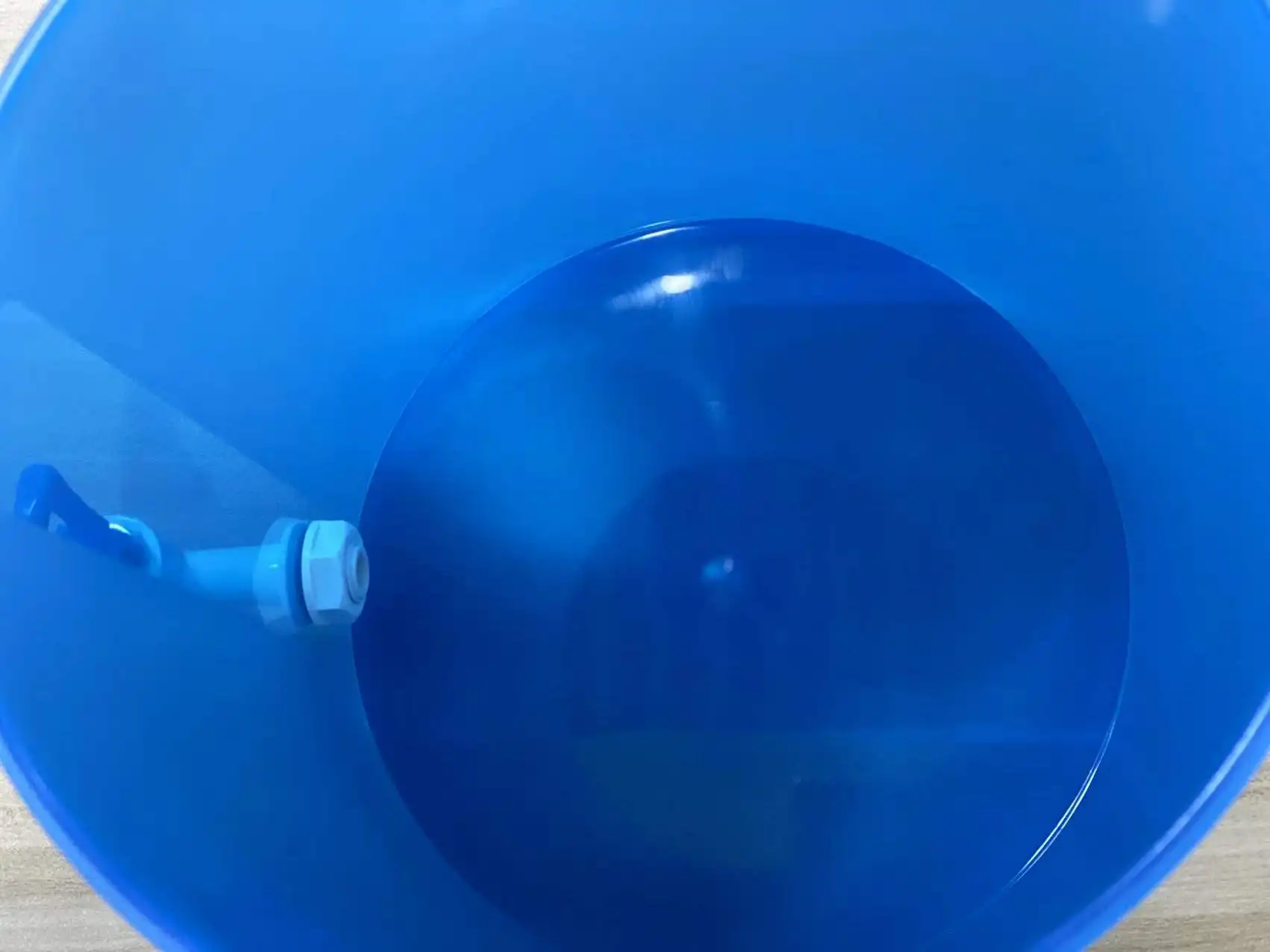 BIG BLUE Mineral drinking water pot of 20 liters capacity with 2 ceramic carbon rod composite filter elements