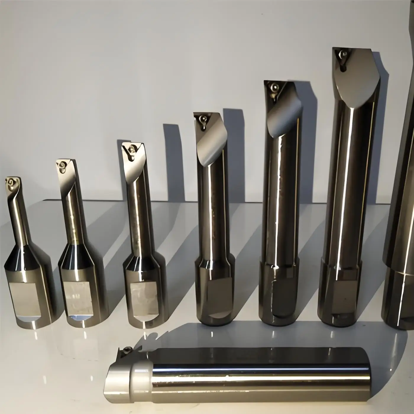 CNC Cutting Tools Right Hand Cut Straight Shank Tin Coated Solid Carbide Boring Bar for Profile Turning