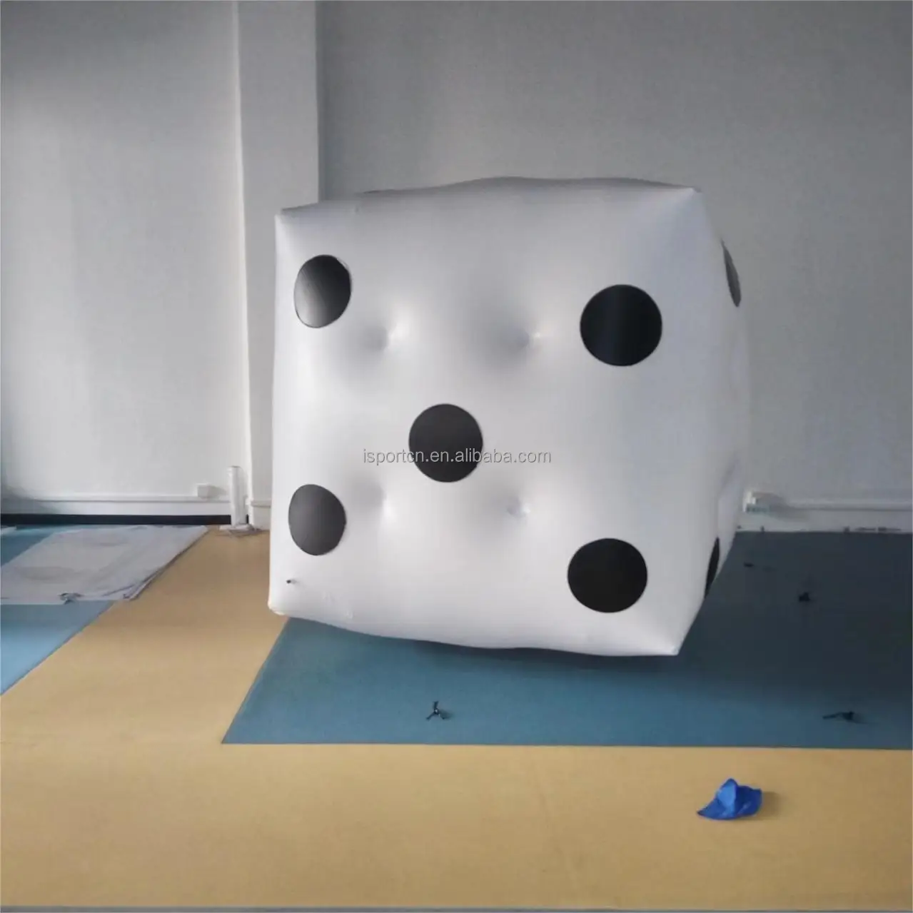 Inflatable cube helium balloon with banners for advertising Inflatable cube dice balloon with banner for event