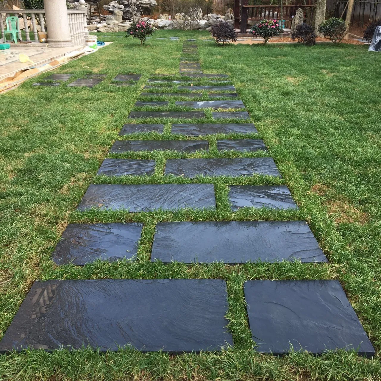 Natural grey stone square green lawn decoration SLATE non slip stepping stone