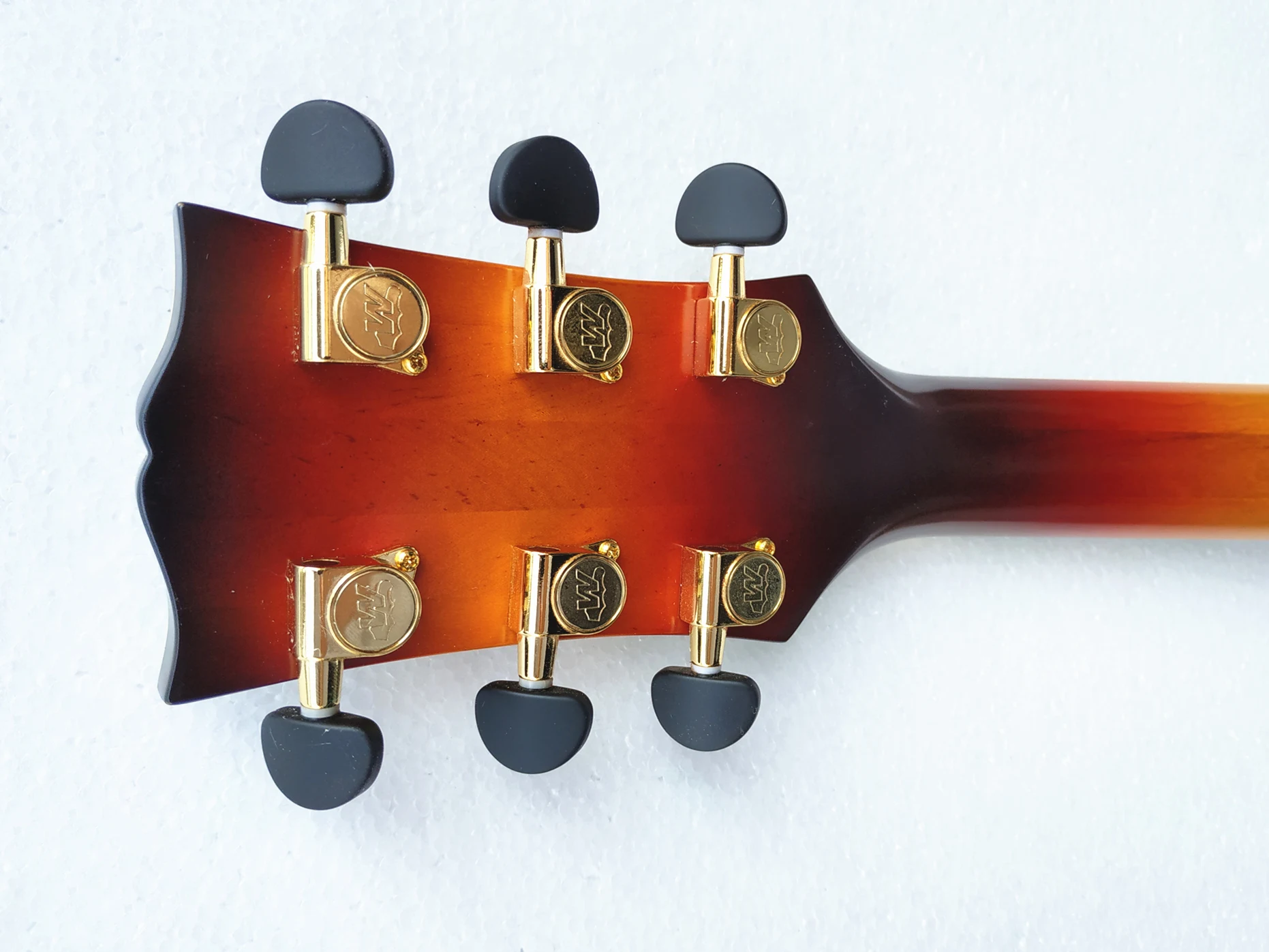 2019 Wholesale Musoo Brand  Electric Jazz Guitar with Spruce Top and Binding Body