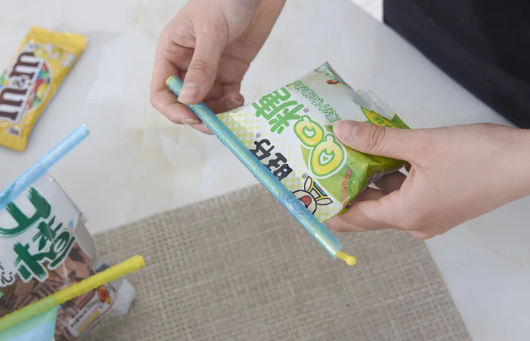 
Kitchen food Bag sealer seal stick fresh closure sealer Storage Food Snack Sealing Clips 