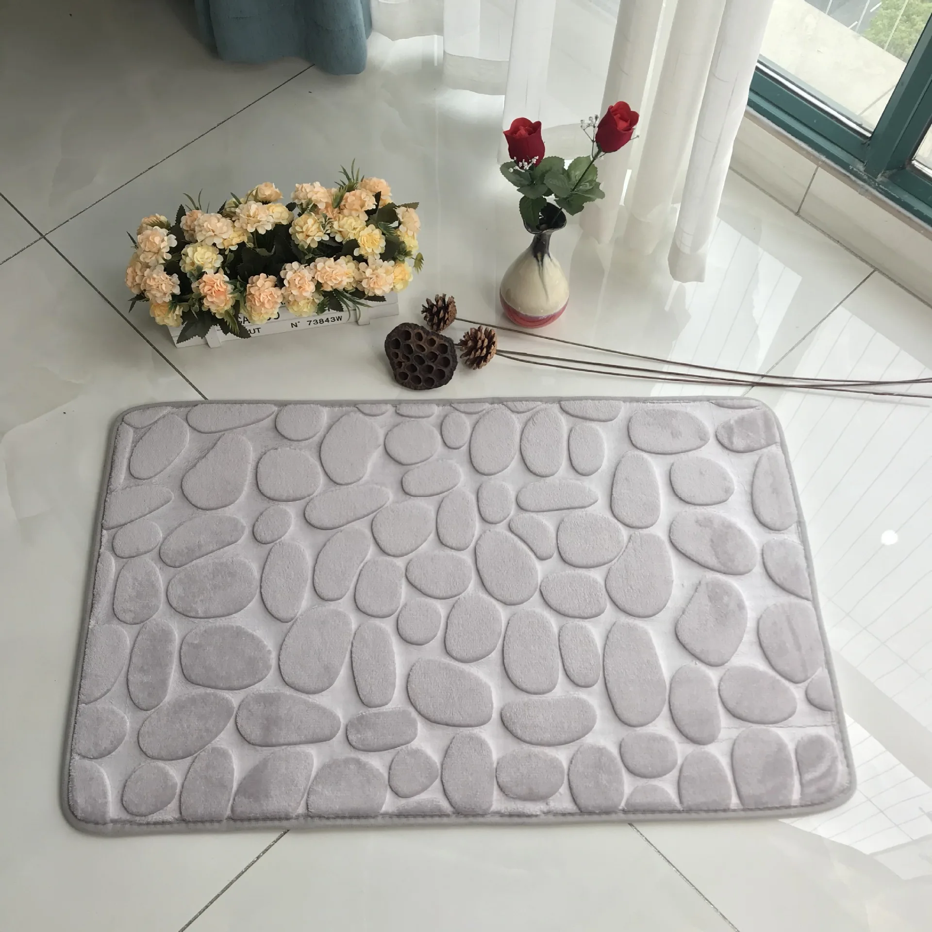 RTS XH customized absorbent bath mat waterproof plain embossed memory foam bathroom rug