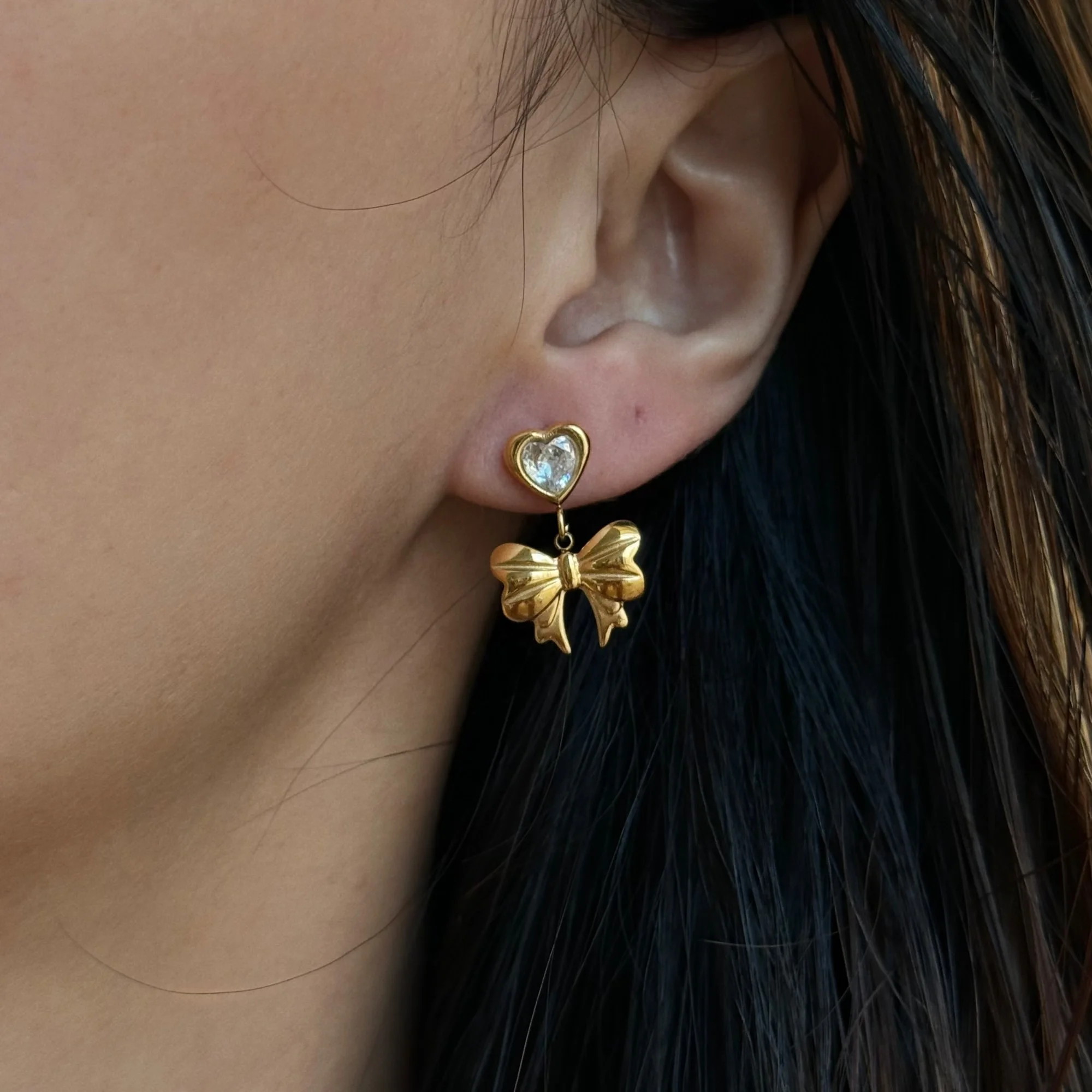 Dazan New HOT 18k Gold Plated Hypoallergenic Stainless Steel Cute Korean Love Heart Bow Clear Zircon Pendant Young Earrings