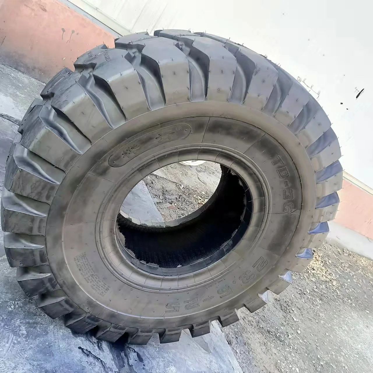 23.5-25 26.5-25 29.5-25 23.5X25 20.5X25 17.5X25 BIAS OTR LOADER TIRE