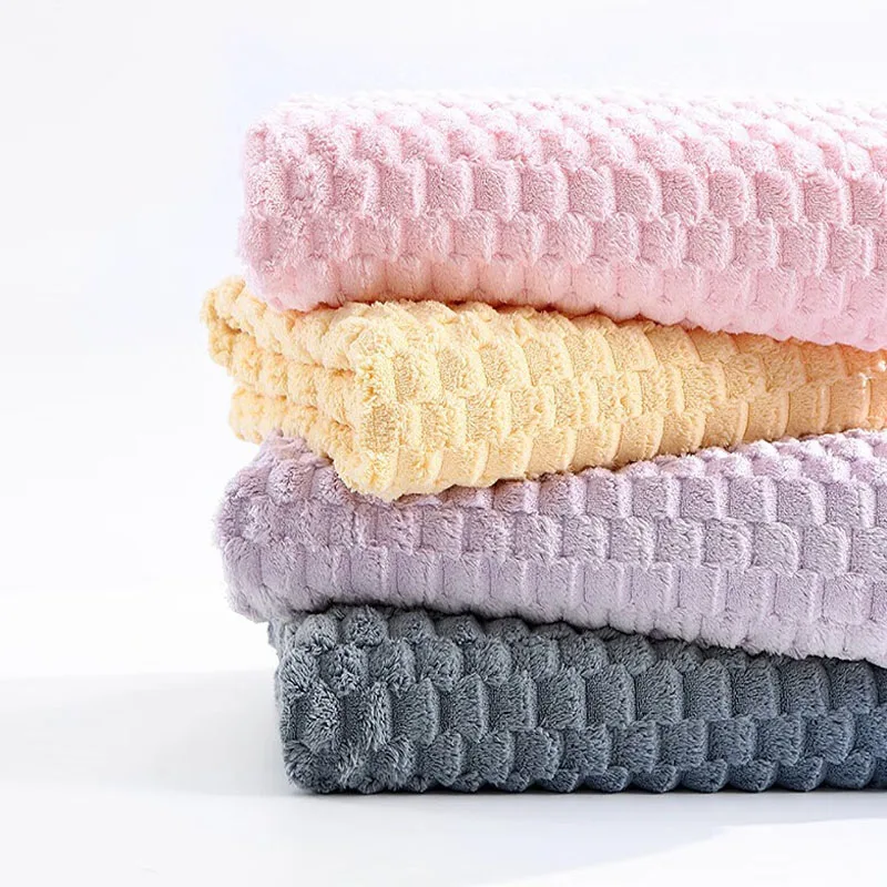 Coral Fleece Polyester Fabric Sustainable Textile Fibers for Home Use with Lace Feature