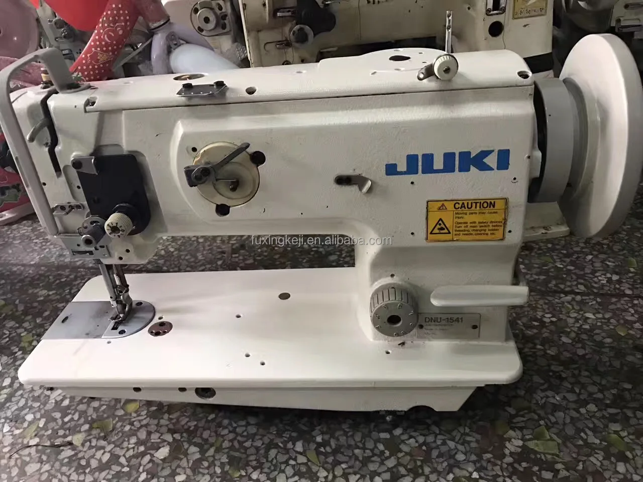 Used JUKIs DNU-1541 Walking Foot Sewing  Machine Single Needle Leather sewing machine industrial sewing machine with table