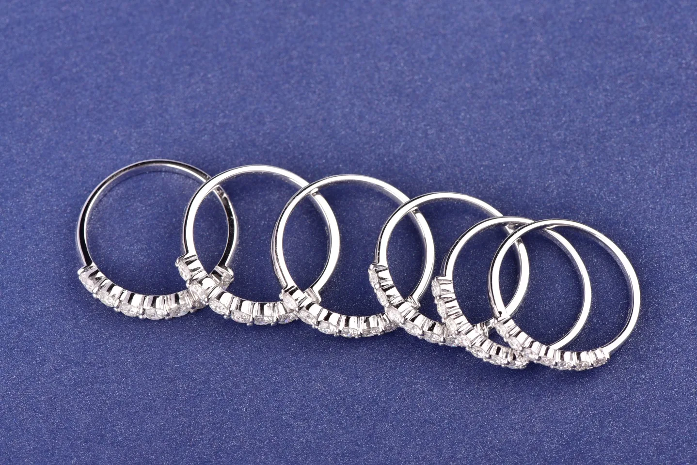 2.4g 0.7ct Natural Real Diamond Pure 18K White Gold Ladies Rings for Women Weddings Engagement Stack Band Ring Fine Jewelry Gift