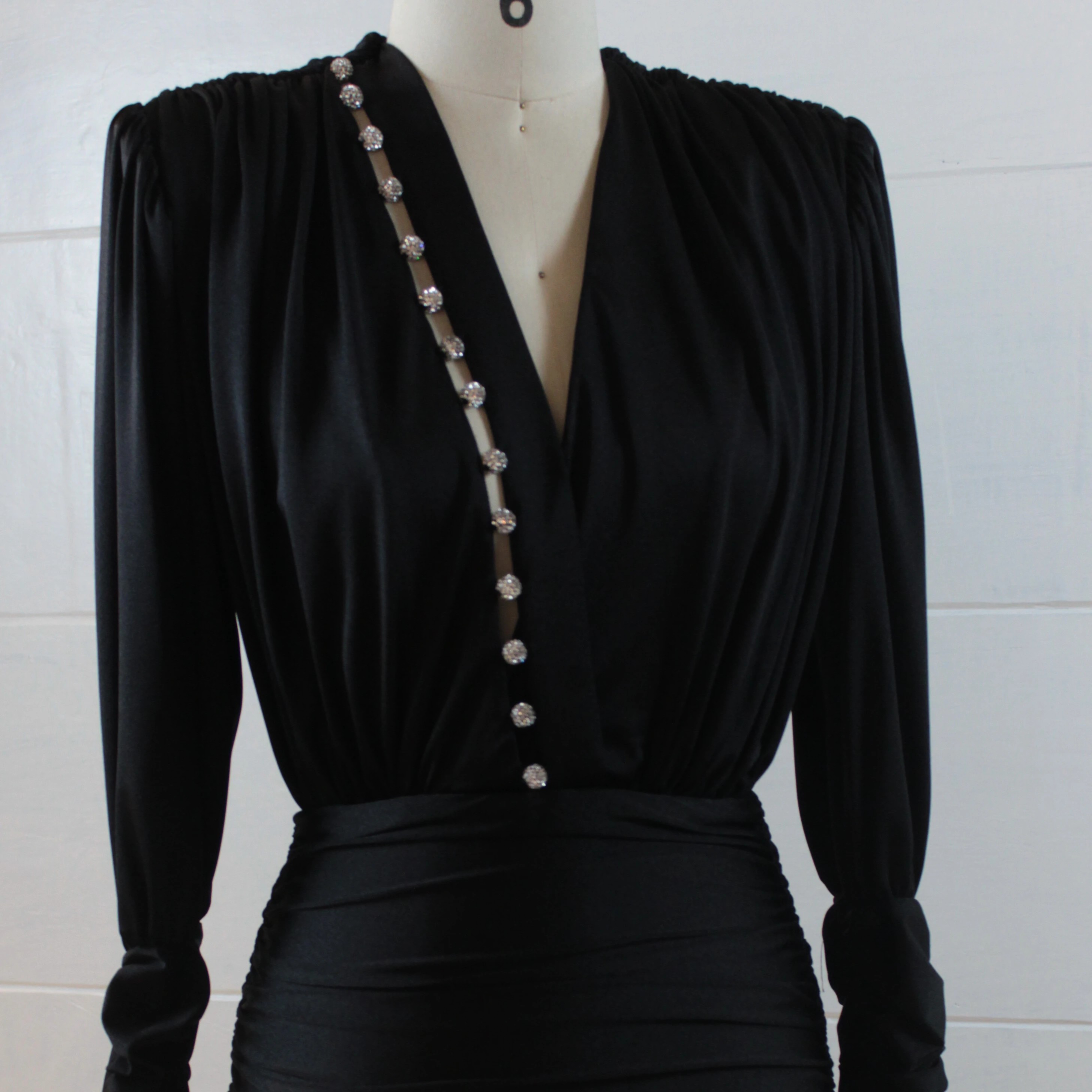 Bustom design high quality factory quick sample classy dresses women