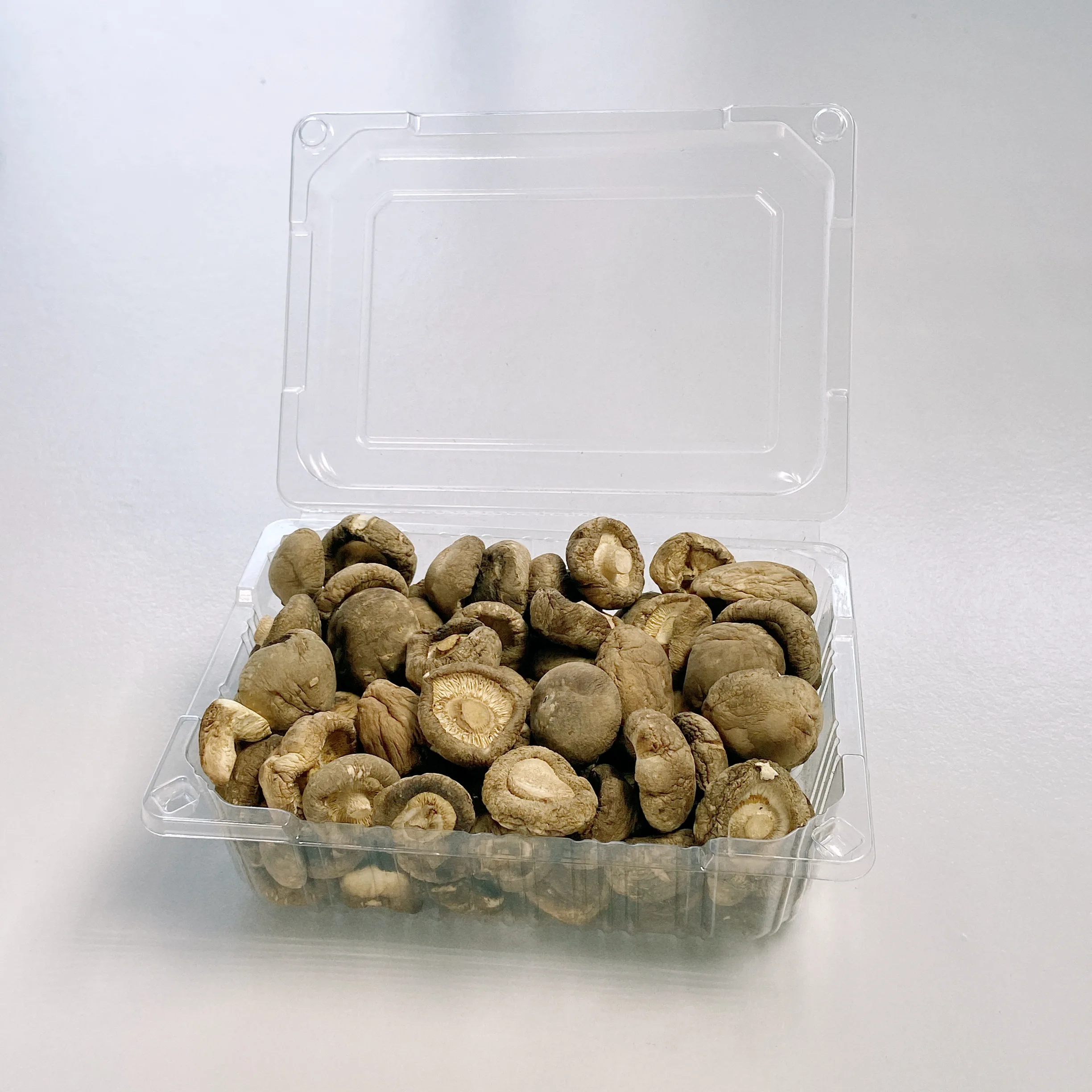 Delicious Fresh Healthy Tawny Crisp Dried Mushrooms Shiitake