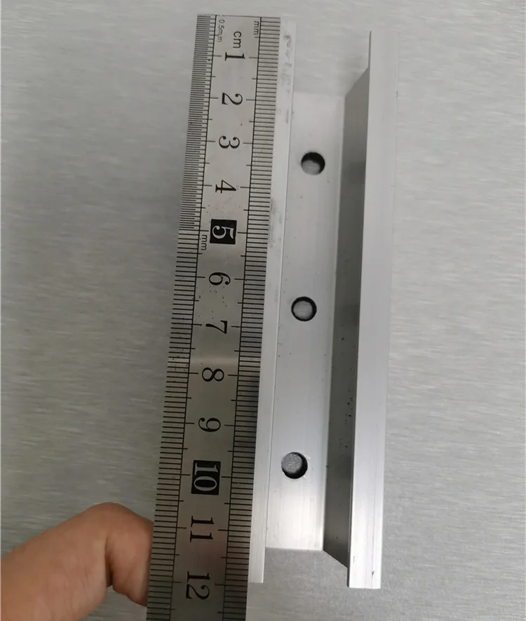 Factory Shipped Cheap Aluminum Solar Rails Are Easy To Install And Durable