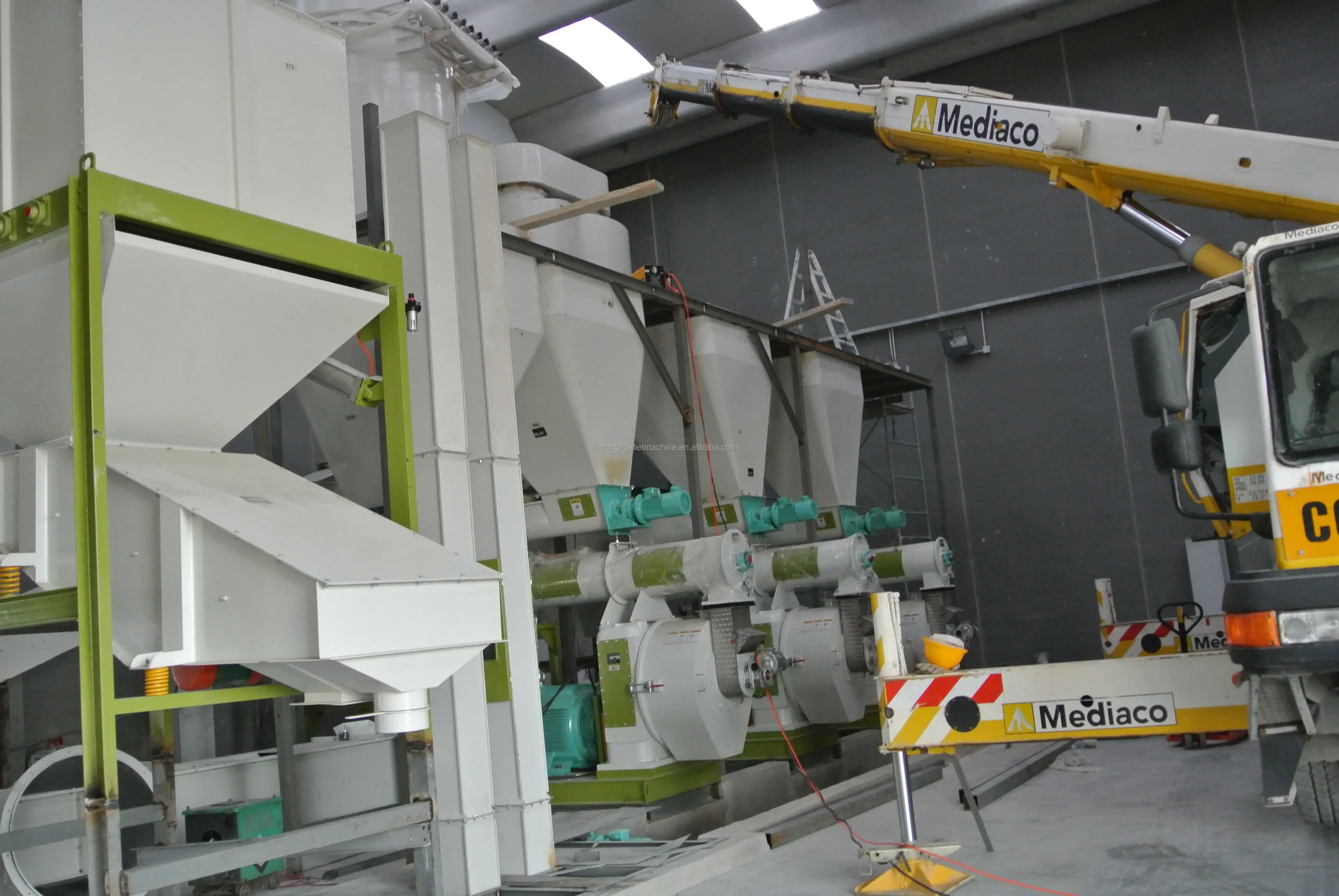 China 1-20tph High Performance Agriculture Waste Biomass Pellet Production Line PLC Control System Wood Engine Bearing