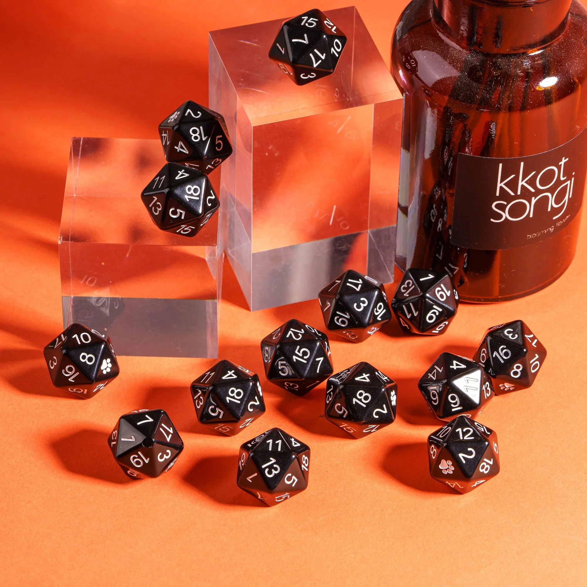 Udixi Resin Pip 21mm D20 Cat Footprint dnd game dungeons and dragons resin RPG dice set