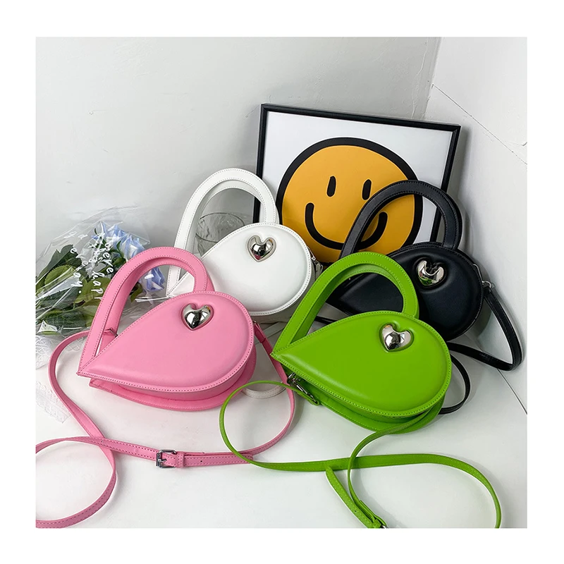 Chic Y2K Girls Delicate Wallet Handbag Elegant Alien Hollow Love Messenger Bags Heart Shaped Evening Clutch Bag for Women Totes