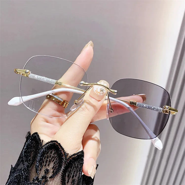 2024 New Phototropy Glasses Color-Changing Lens Women Custom logo Reading Optical Frame Fashion Frameless Photochromic