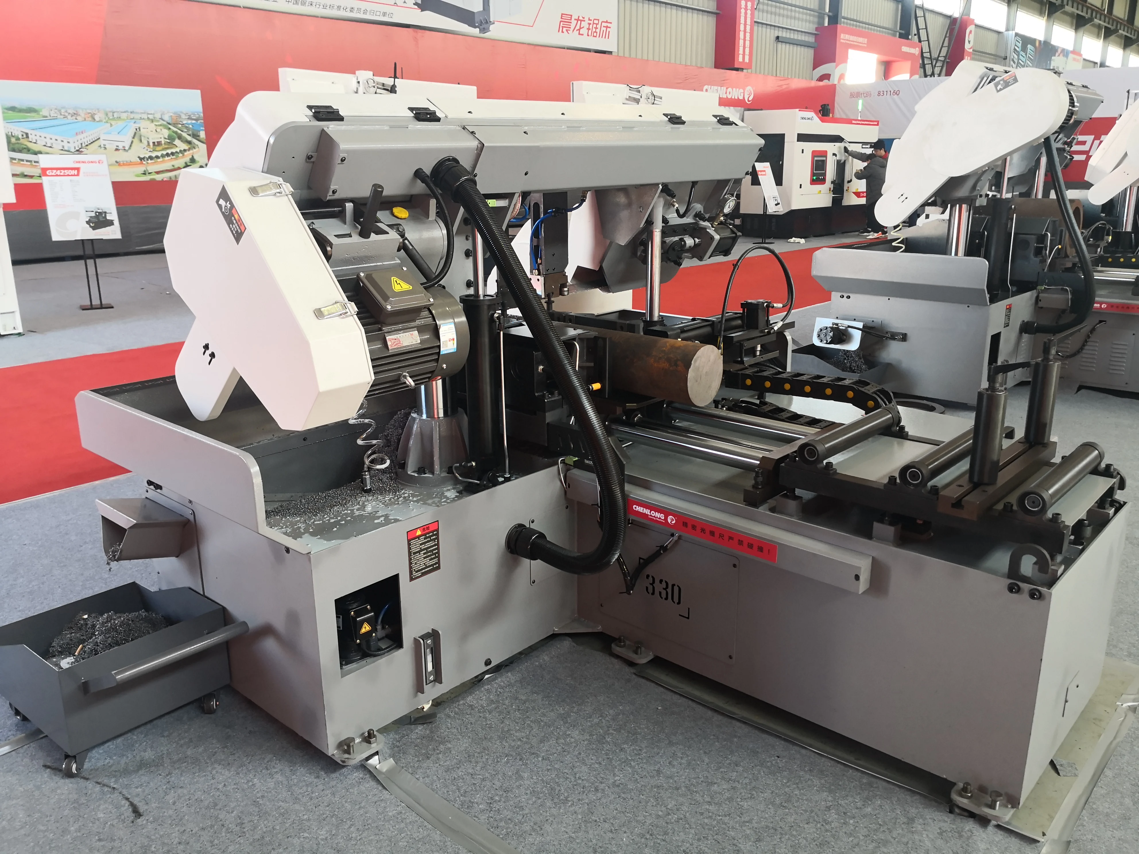 Hot Selling 13' Automatic Horizontal Bandsaw 330B for metal cutting