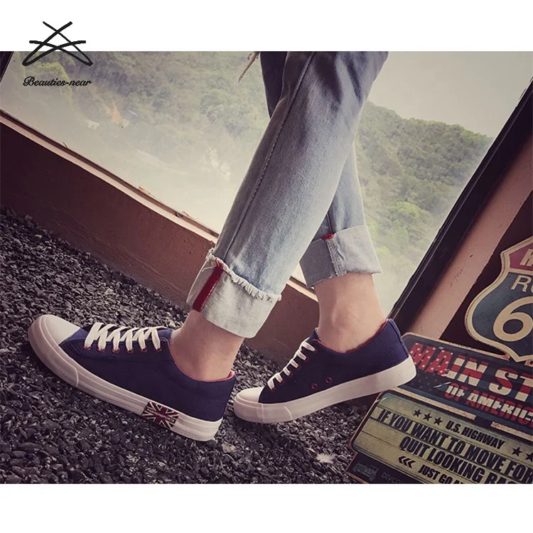Hot Sale Casual Men Shoes and Sneakers Lace Up Canvas Shoes Men