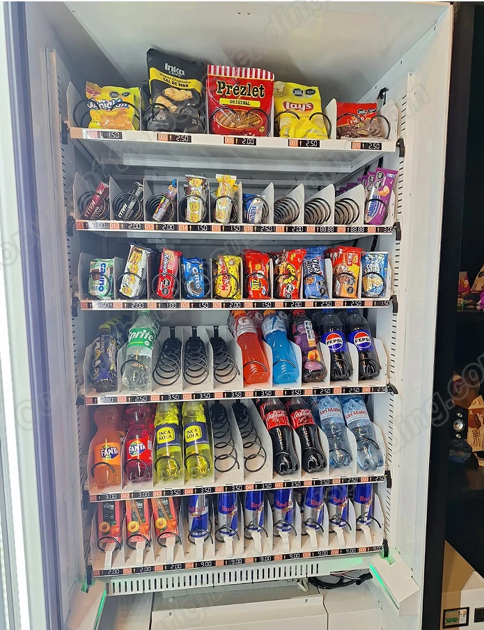 Good Seller Snack and Drink Cold Water Coollibg System  Lcd Vending Machine with Big Capacity for Beverage Snacks