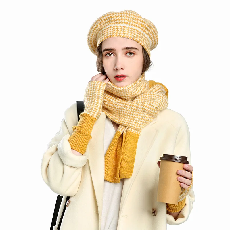 Осенне-зимняя вязаная шапка в европейском и американском стиле Женская клетчатая шапка художника теплая шапка шарф перчатки Комплект из трех предметов