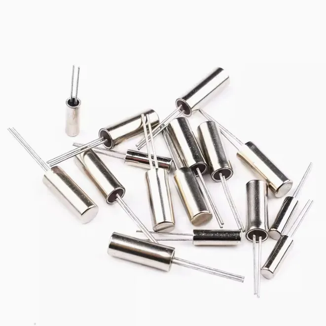 DIP ceramic resonator SMD quartz crystal oscillator dip 3*8 manufacturer