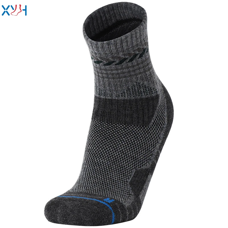 OEM Custom Premium Merino Outdoor Sports Socks Men Athletic Terry Cushion Socks Warm Wool Seamless Thick Socks