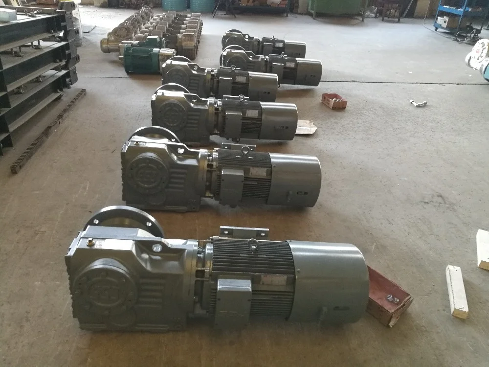 Rack and pinion construction hoisting elevator