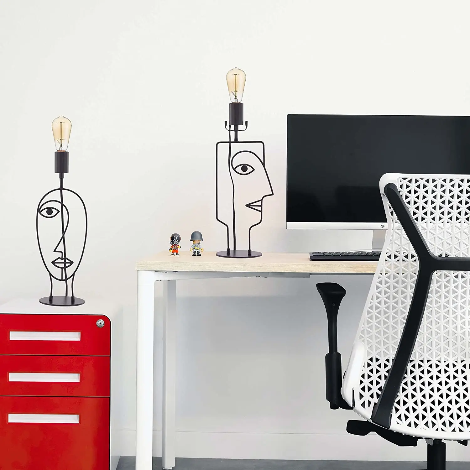 human face art table lamp