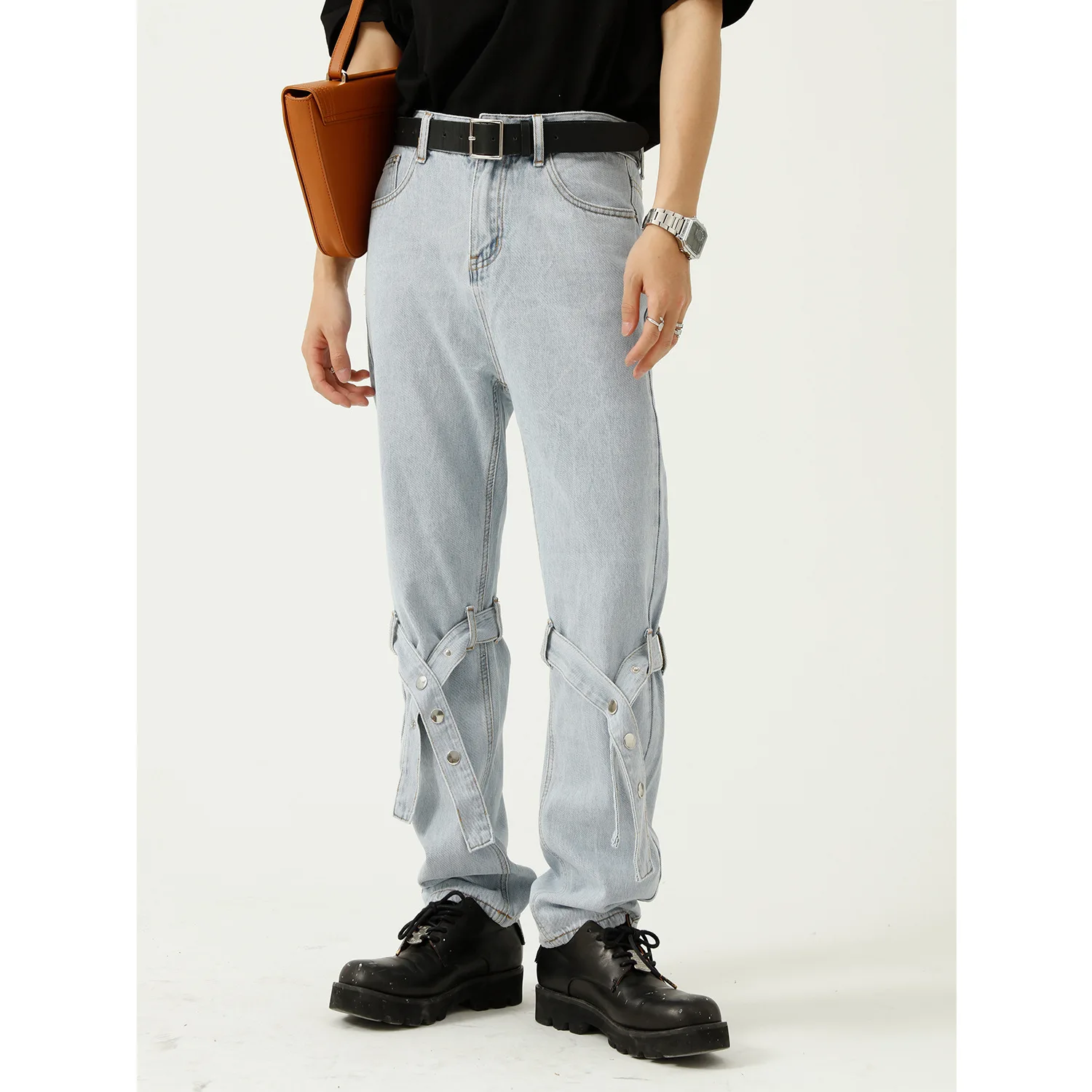 2021 streetwear custom men fashion blue stack straight leg denim jeans washed baggy men jeans with straps