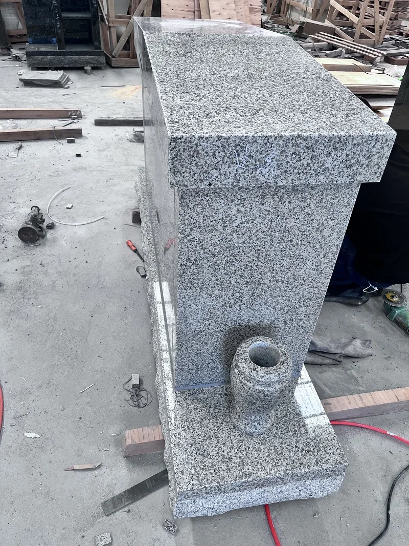 USA Gravestone Canada Design G603 Indian Black Granite Urns Cemetery Mausoleum Prices