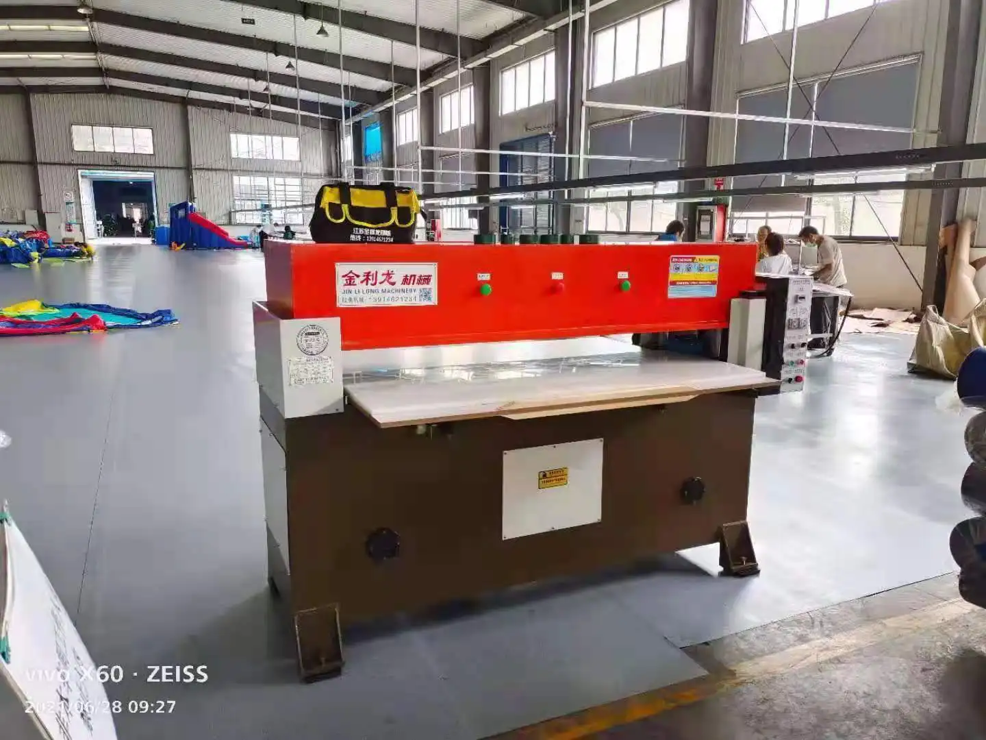 40t four-column hydraulic polyurethane foam leather die cutting machine