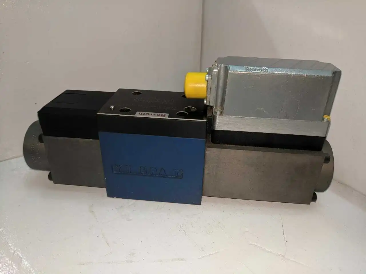 Zhenyuan 4WRPE10 4WRPE10W50SJ 4wrpe 10 W50SJ-2X/G24KO/A1M 0811404772 гидравлический распределительный клапан R5-100SJ-2X/G24K0/A1M-904