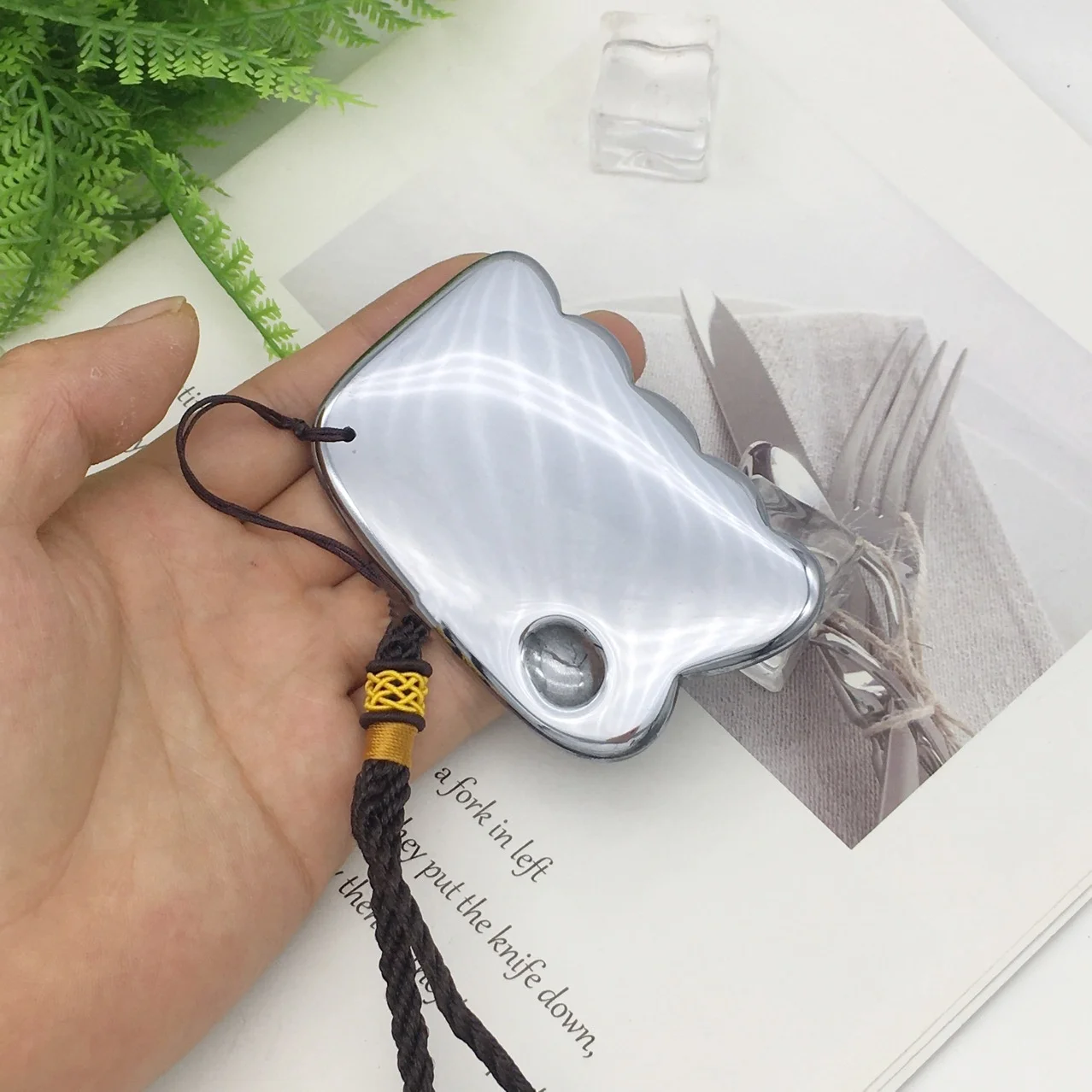 Best Selling Terahertz Gua Sha Massage Scraping Tool Skin Spa Facial Beauty Mini Massager Health Care Product