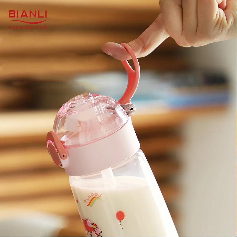 Eco Friendly Bodybuilding Designer Reusable Drinking Plastic Water Bottle For Kids Cartoon Print
