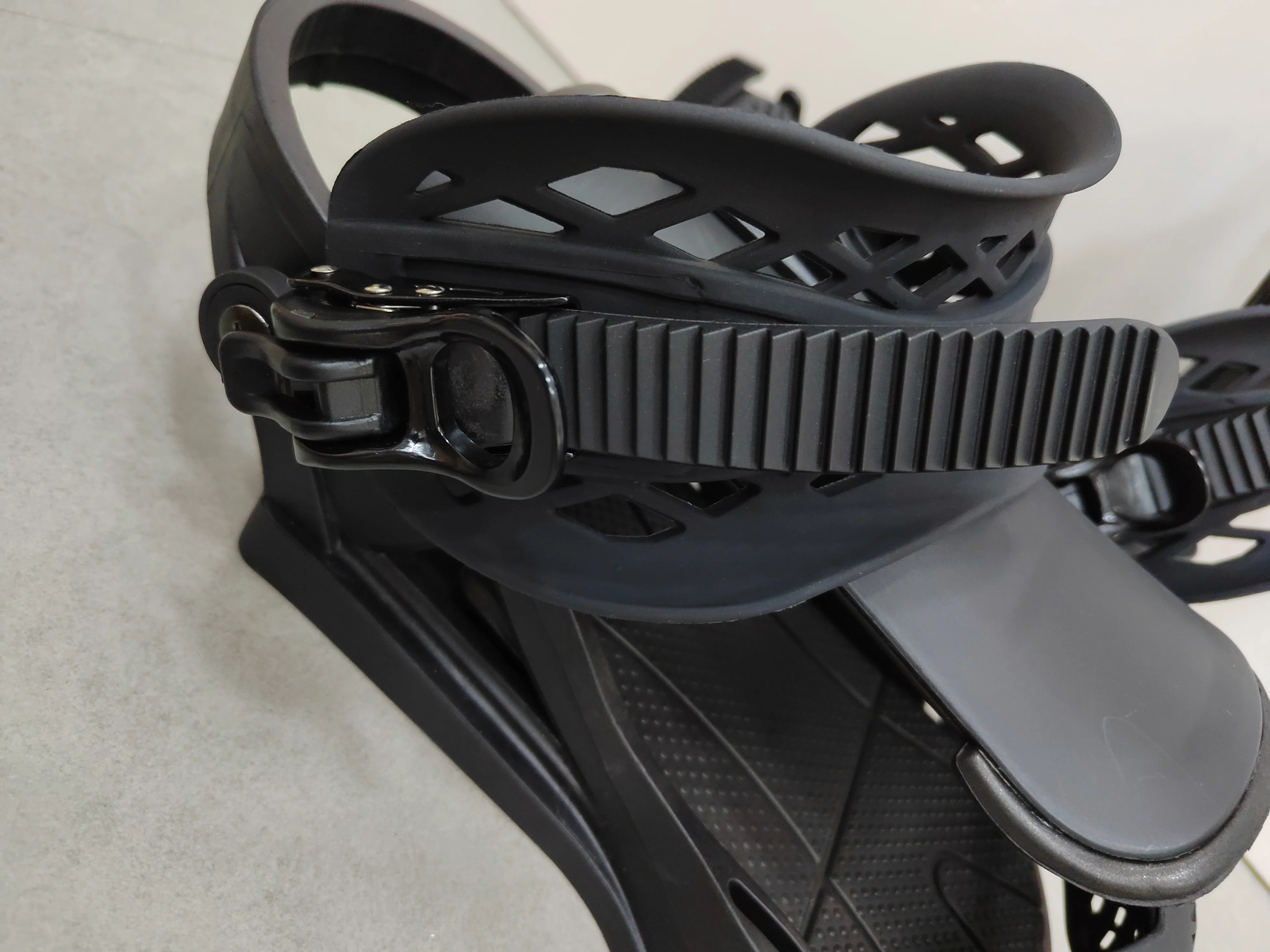 FLORUIT Factory direct supply High Quality  snowboard bindings Freestyle durable snowboard binding