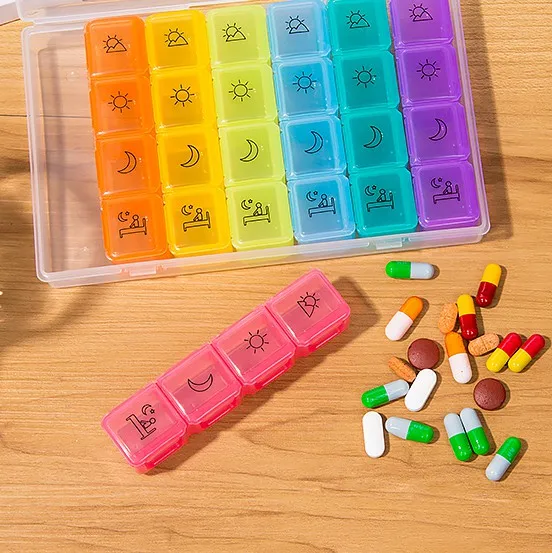 Plastic 7 Days Portable Pill Storage Cases Weekly Pill Box With Cover