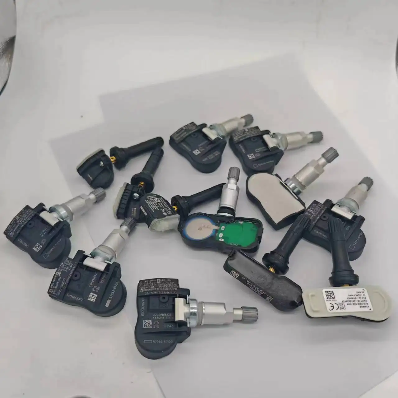 TPMS Tire pressure sensor for 2019, 2020, 2021 Kia Forte 52940J7000  52940-j7000 52940j7000