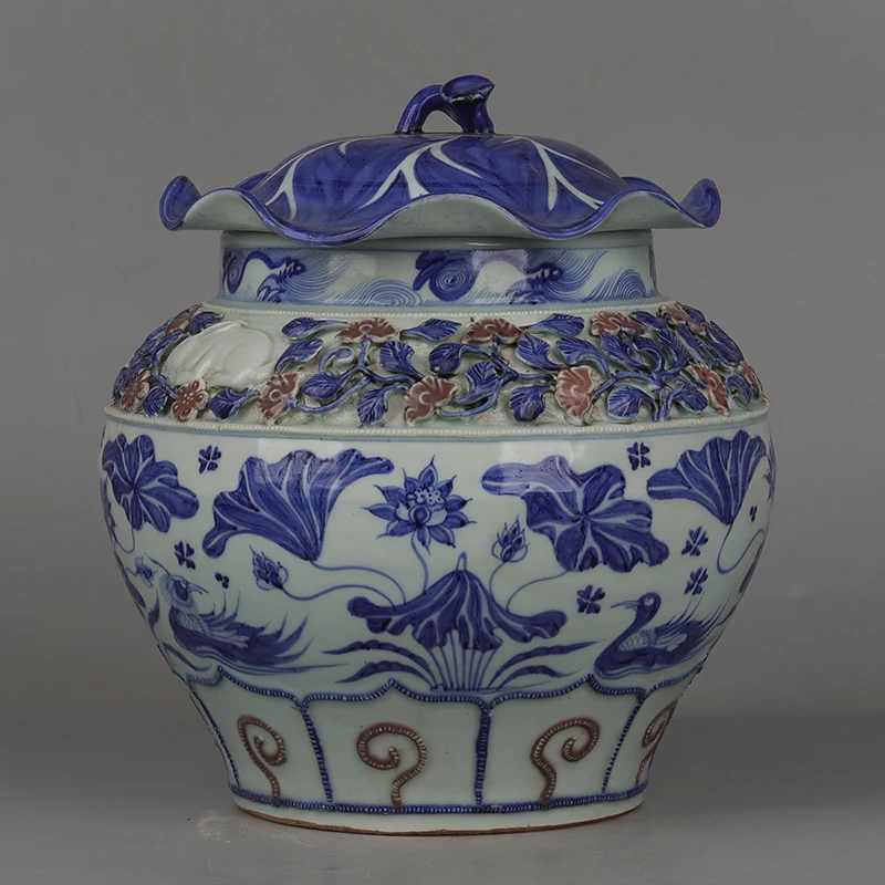 Chinese Antique Yuan Dynasty Blue and White Mandarin Duck Playing Water Pattern Lotus Leaf Lid Jar home decors ceramics vases