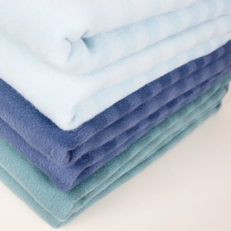 Wholesale customized 100% polyester double Brushed fleece warn comfort super soft sofa knitted throw blanket for
