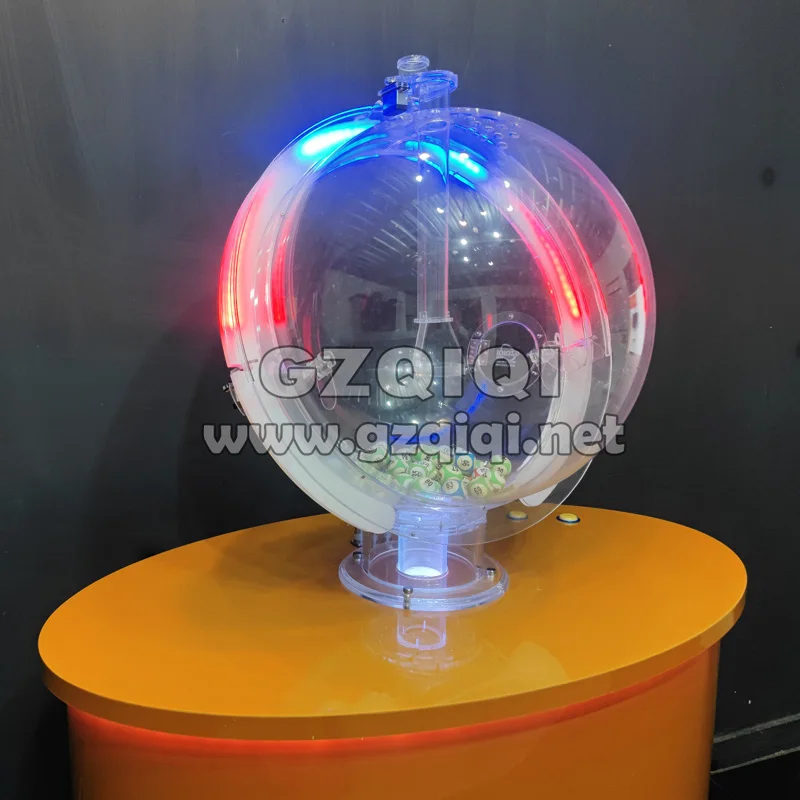 Popular Mark Six Lottery Machine to draw 6+1 balls out in golden machine box