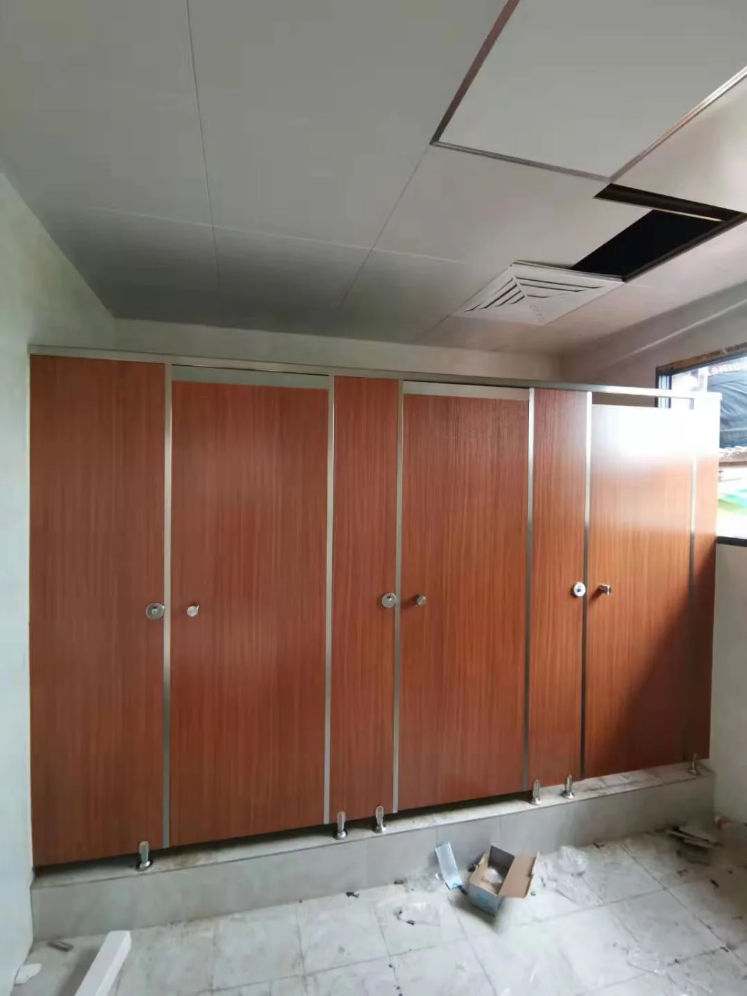 HPL toilet partition waterproof fireproof commercial bathroom high quality   honeycomb stainless steel toilet cubicle