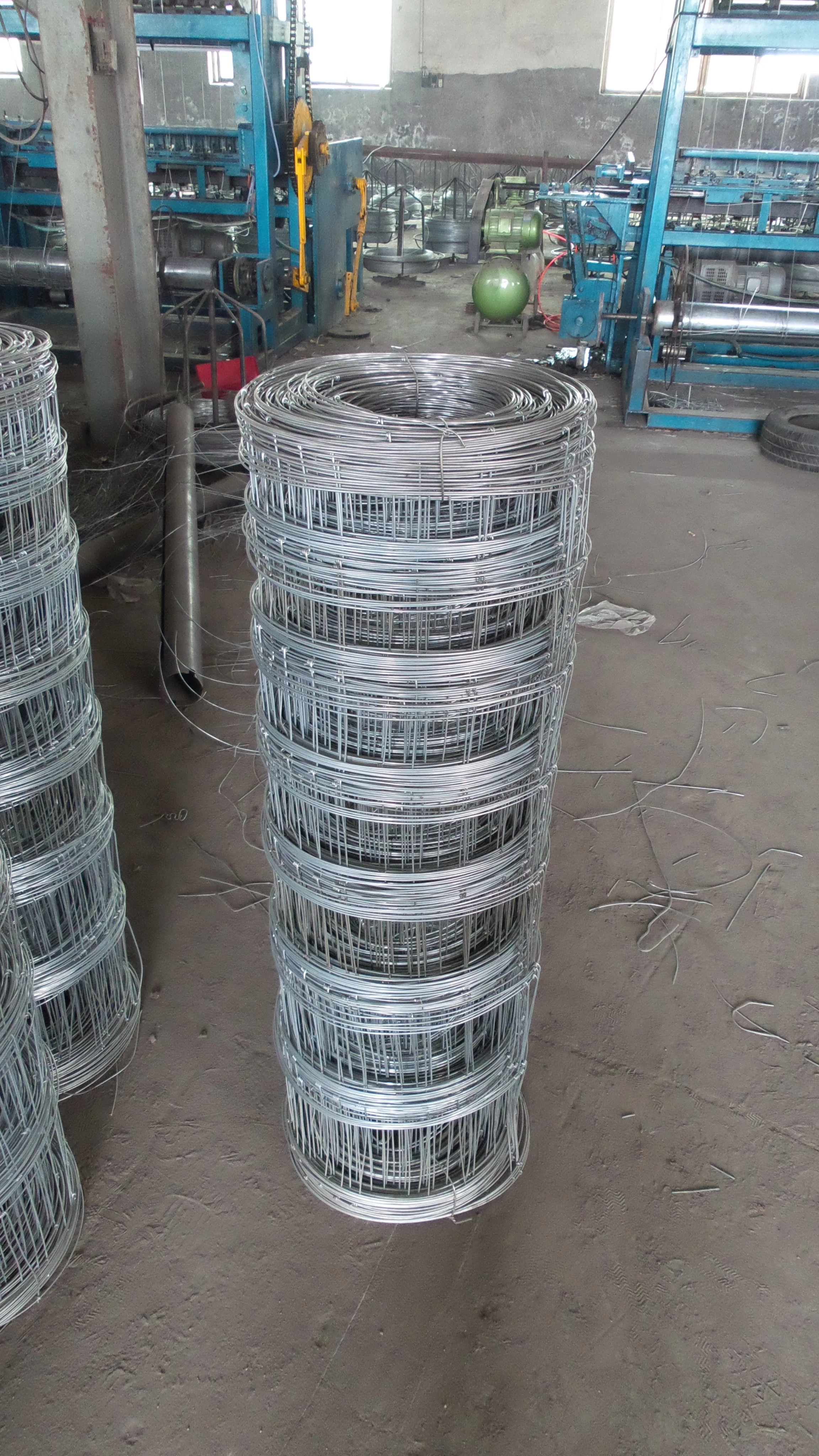 Used 9 gauge galvanized cyclone pvc coated used wire fence chain link fence with accessories for garden