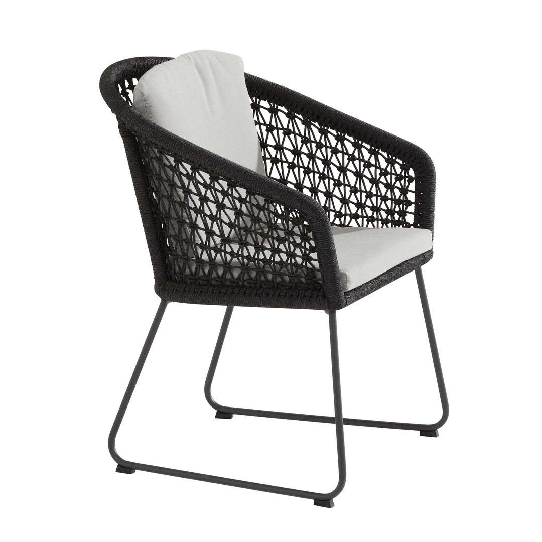 Стулья для ресторана в саду с круглой треугольной прямоугольной формы