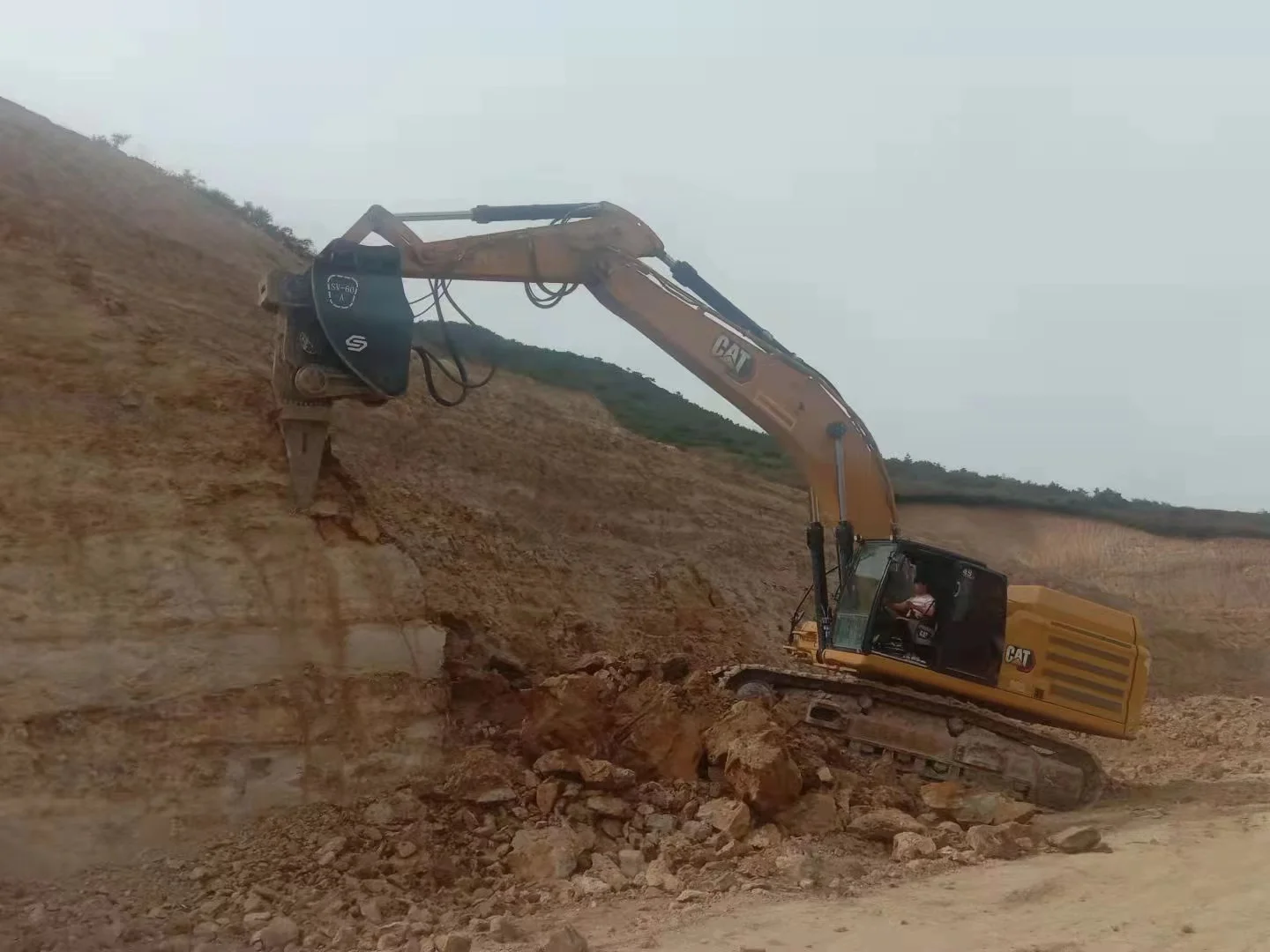Hydraulic cat  vibro ripper for excavator