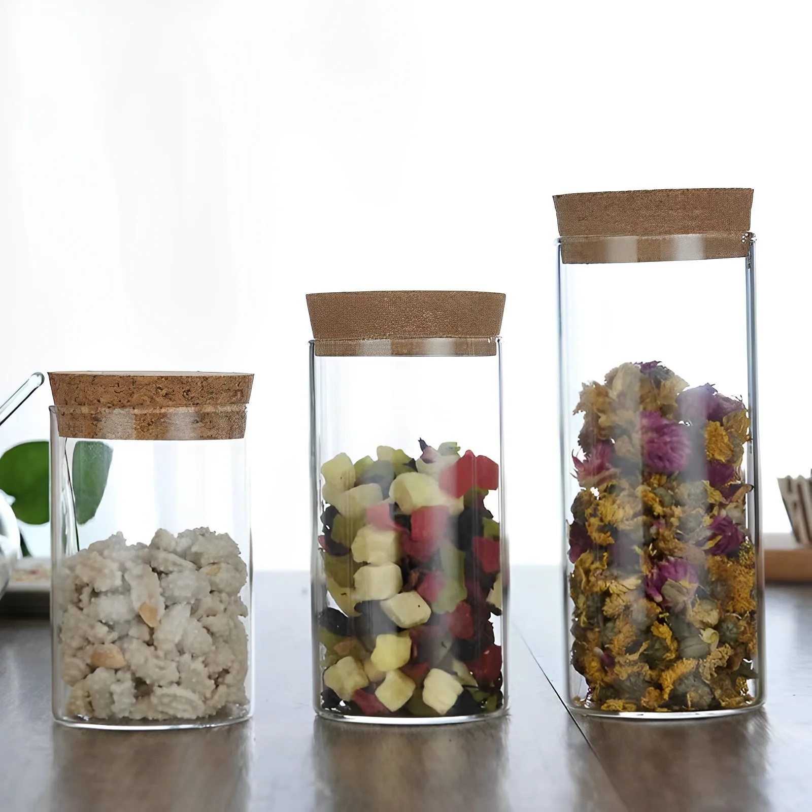 Dampproof Clear Sealed Round Borosilicate Glass Glass Storage Jar with wooden cork for Kitchen Home Decor