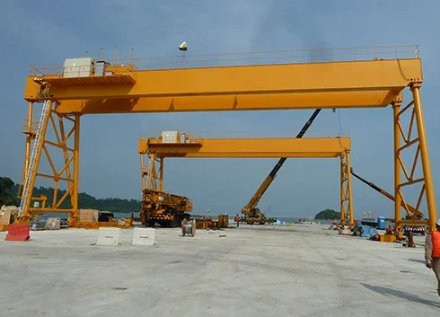 Boat lifting heavy duty RMG MG 30 tons Double girder gantry crane rubber tyre  mobile hoists crane cab remote control