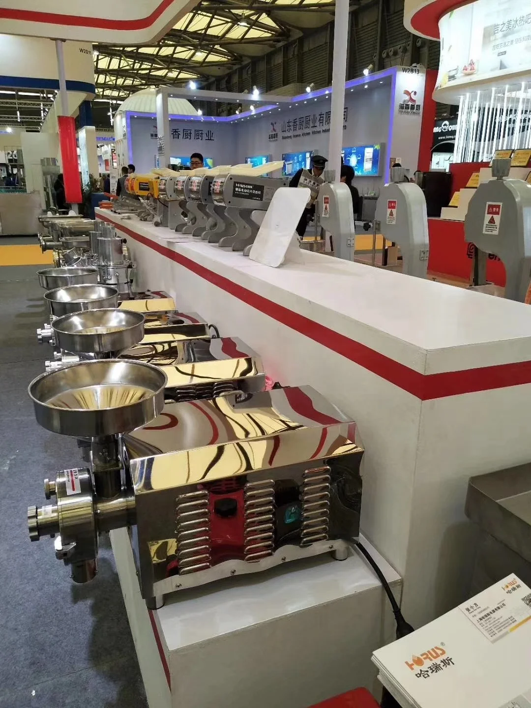 Industrial food spices/ Dry Ginger Powder Pulverizer Electric Grinder Herb Machine