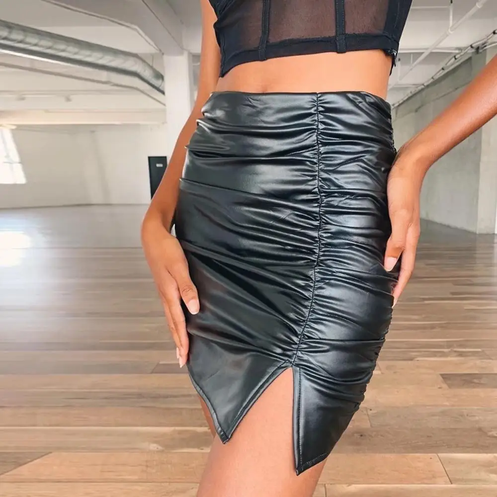 Lady sexy leather skirt
