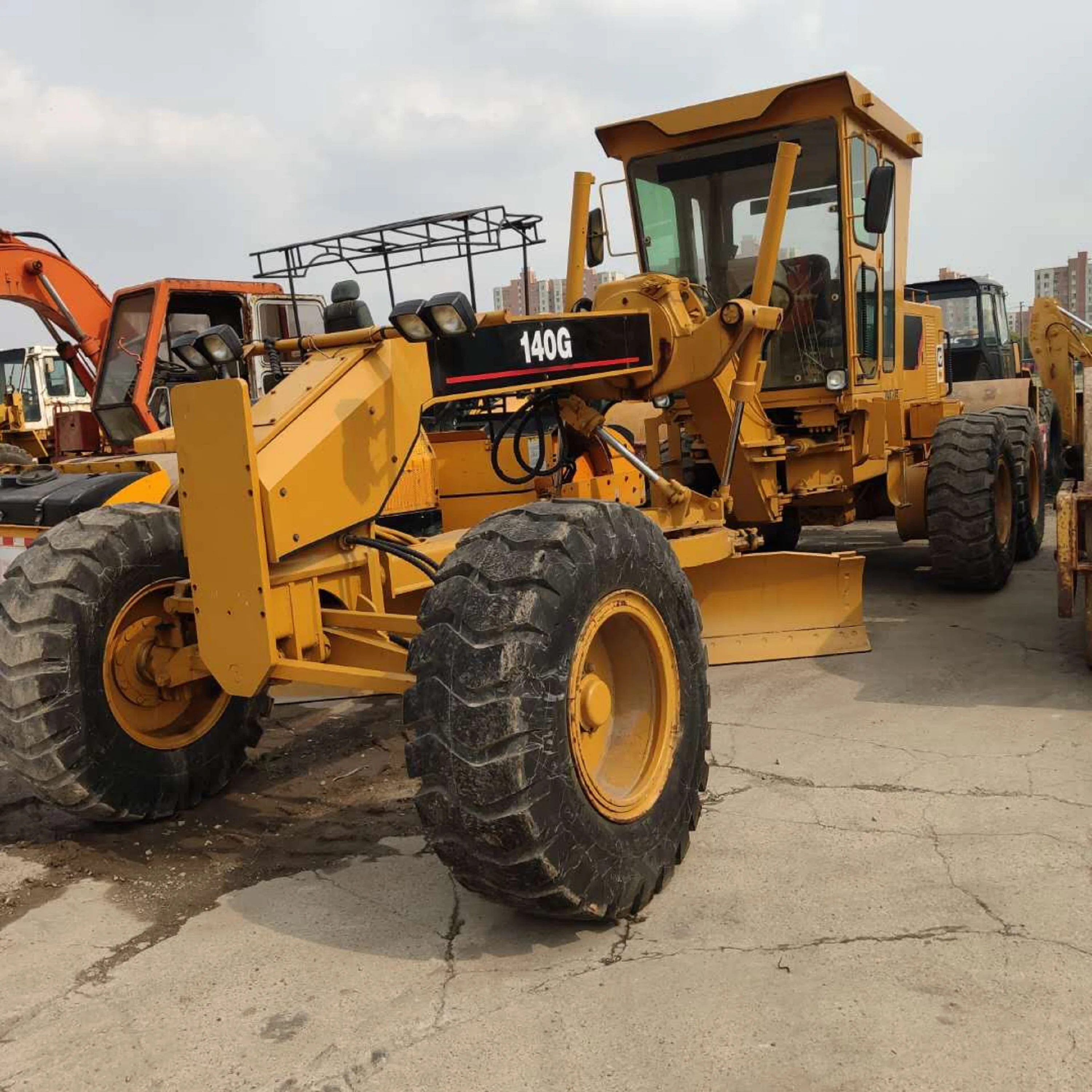 Автогрейдер Cat 120 г сделано в Японии продается Шанхае хорошем состоянии использования